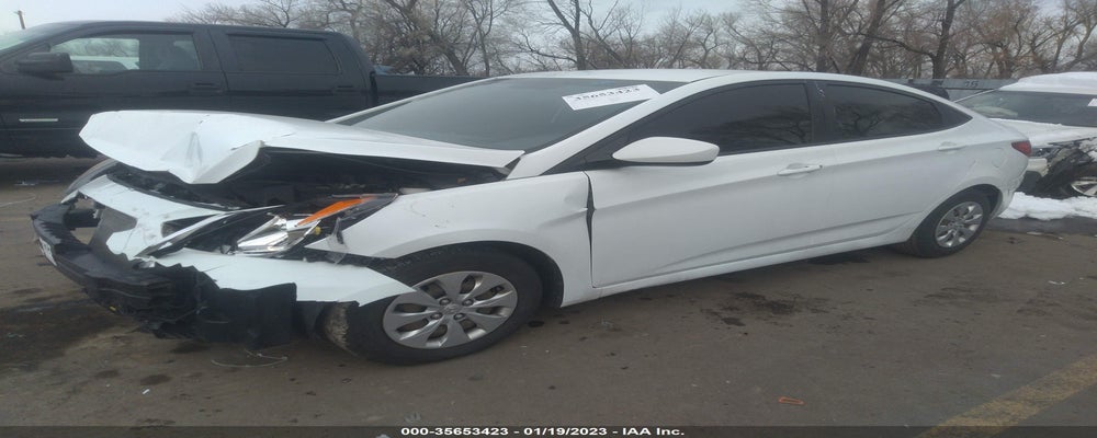 KMHCT4AE0FU797711 2015 HYUNDAI ACCENT photo no. 2