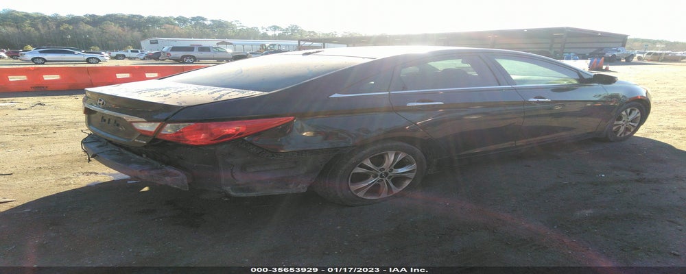 5NPEC4AC4BH141298 2011 HYUNDAI SONATA photo no. 4