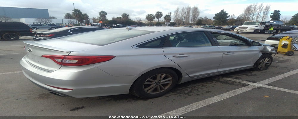 5NPE24AF6FH043859 2015 HYUNDAI SONATA photo no. 4