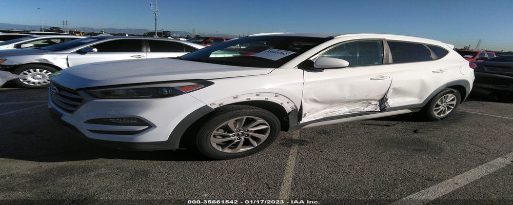 KM8J3CA4XJU679425 2018 HYUNDAI TUCSON photo no. 2