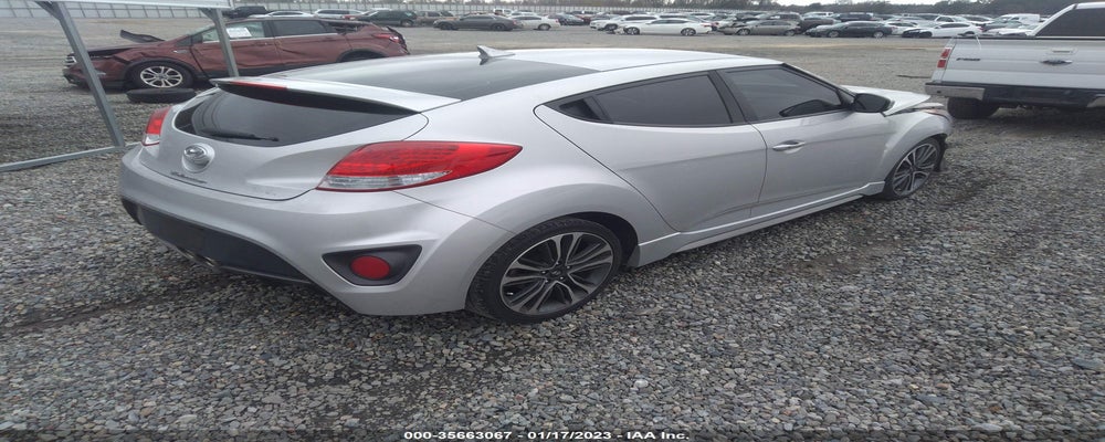 KMHTC6AE1GU273058 2016 HYUNDAI VELOSTER photo no. 4