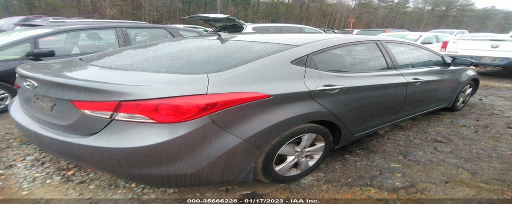 5NPDH4AE4DH324749 2013 HYUNDAI ELANTRA photo no. 4