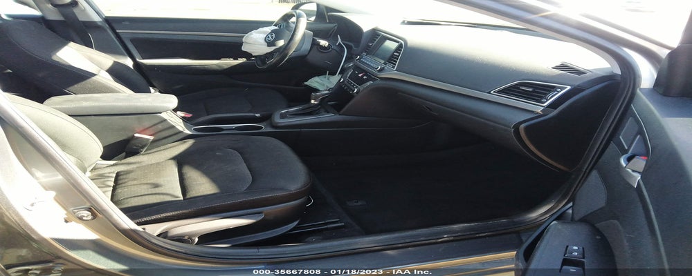 KMHD84LFXHU245602 2017 HYUNDAI ELANTRA photo no. 5