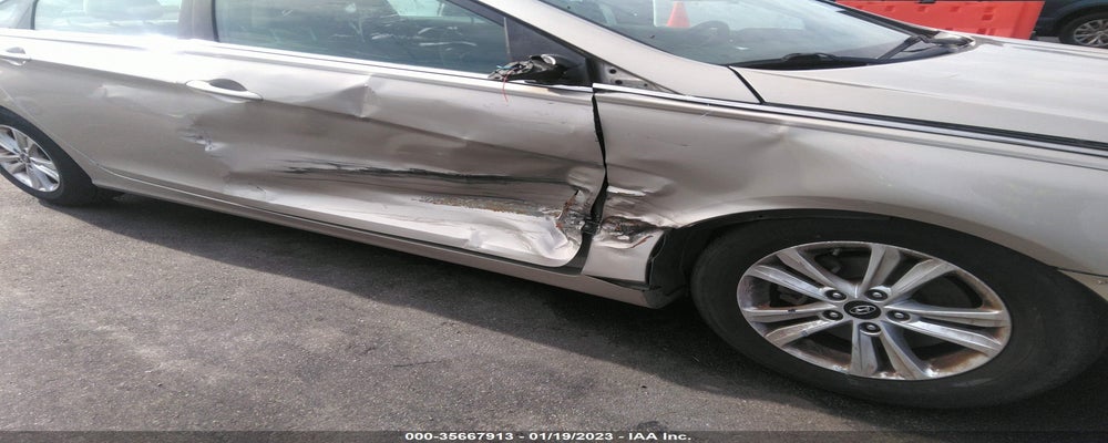 5NPEB4AC4BH076391 2011 HYUNDAI SONATA photo no. 6