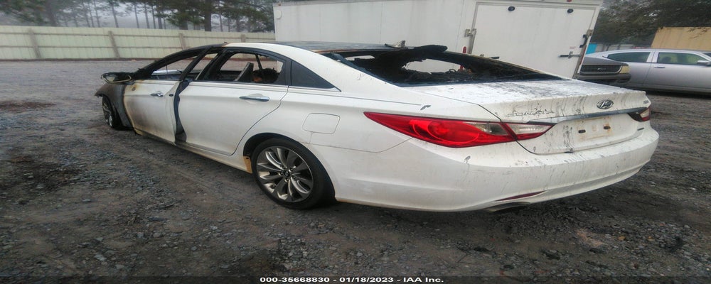 5NPEC4AB1BH237039 2011 HYUNDAI SONATA photo no. 3