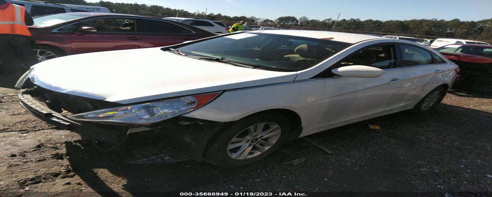 5NPEB4AC1CH439747 2012 HYUNDAI SONATA photo no. 2