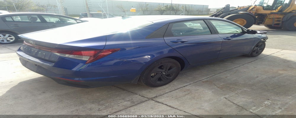 KMHLM4AG5NU265223 2022 HYUNDAI ELANTRA photo no. 4
