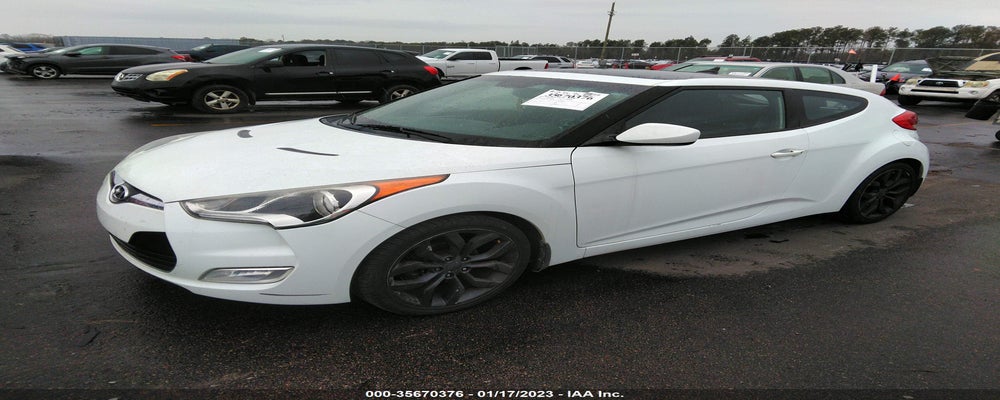 KMHTC6ADXDU156128 2013 HYUNDAI VELOSTER photo no. 2
