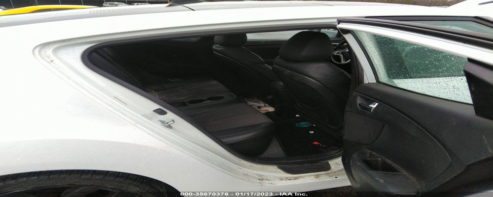 KMHTC6ADXDU156128 2013 HYUNDAI VELOSTER photo no. 8