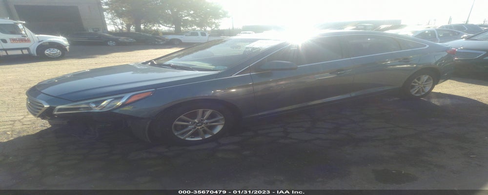 5NPE24AF1FH167991 2015 HYUNDAI SONATA photo no. 2