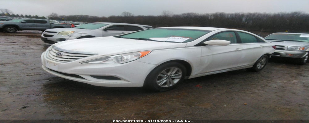 5NPEB4ACXDH646476 2013 HYUNDAI SONATA photo no. 2