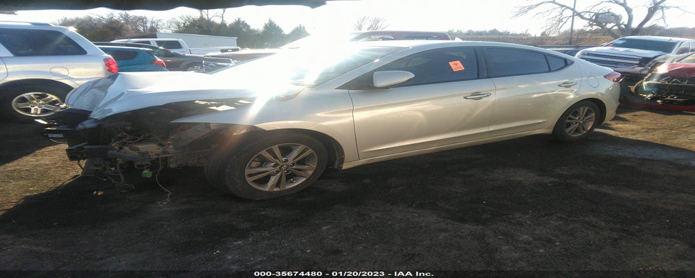 5NPD84LF8HH132214 2017 HYUNDAI ELANTRA photo no. 2