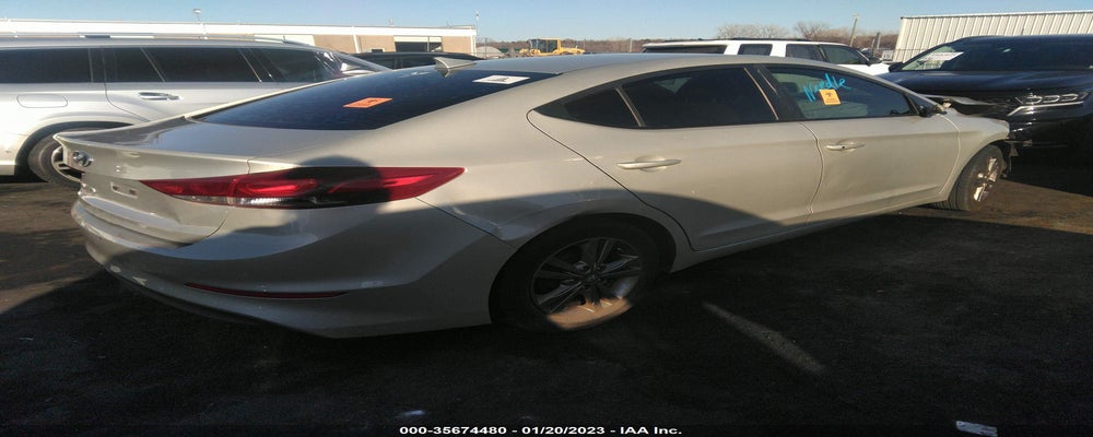 5NPD84LF8HH132214 2017 HYUNDAI ELANTRA photo no. 4