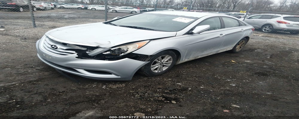5NPEB4AC5BH079378 2011 HYUNDAI SONATA photo no. 2