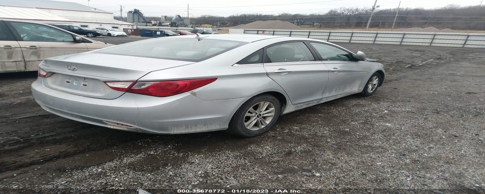 5NPEB4AC5BH079378 2011 HYUNDAI SONATA photo no. 4