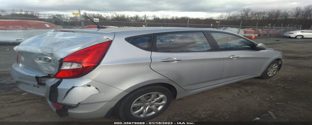 KMHCT5AE3DU083591 2013 HYUNDAI ACCENT photo no. 4