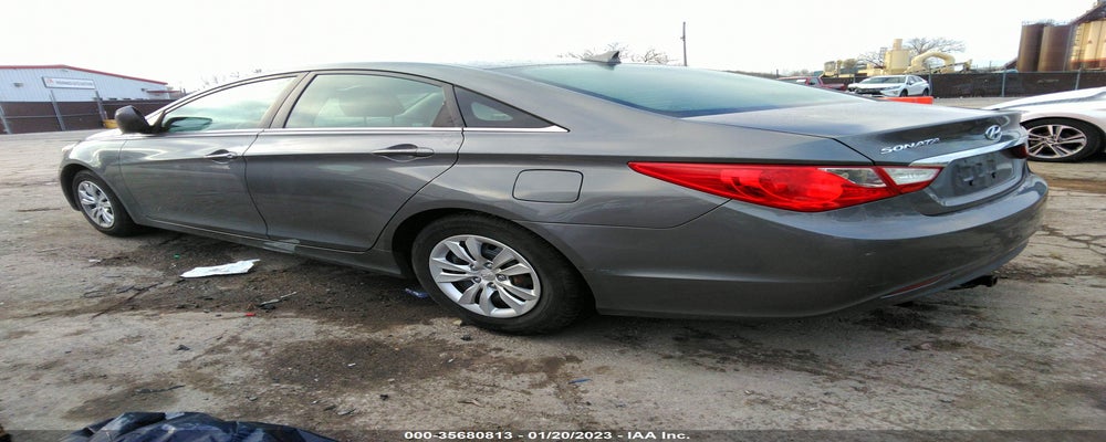 5NPEB4AC1BH272692 2011 HYUNDAI SONATA photo no. 3