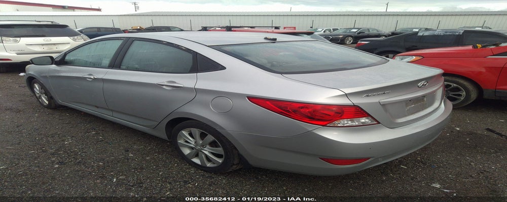 KMHCU4AE2DU429055 2013 HYUNDAI ACCENT photo no. 3