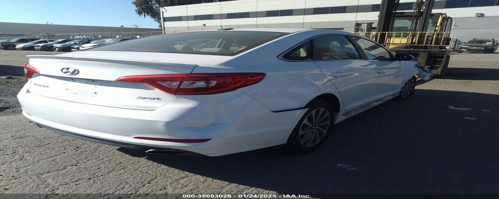 5NPE34AF0FH100781 2015 HYUNDAI SONATA photo no. 4