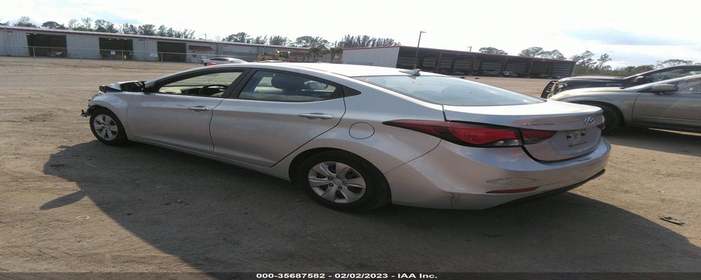 5NPDH4AE6GH773869 2016 HYUNDAI ELANTRA photo no. 3