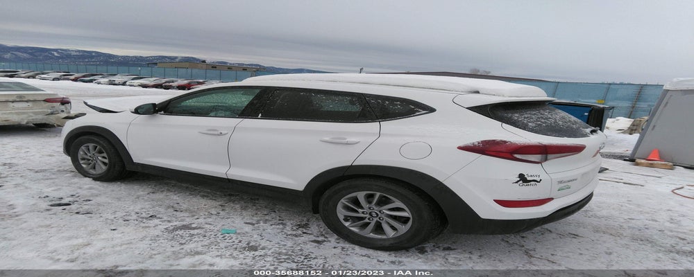 KM8J2CA42JU793924 2018 HYUNDAI TUCSON photo no. 3
