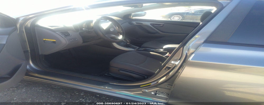 KMHDH4AE5GU646046 2016 HYUNDAI ELANTRA photo no. 6