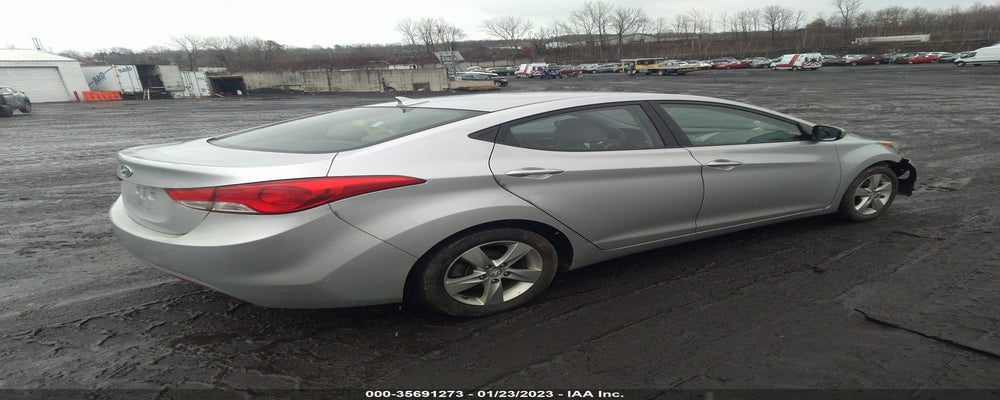 5NPDH4AE0DH302747 2013 HYUNDAI ELANTRA photo no. 4