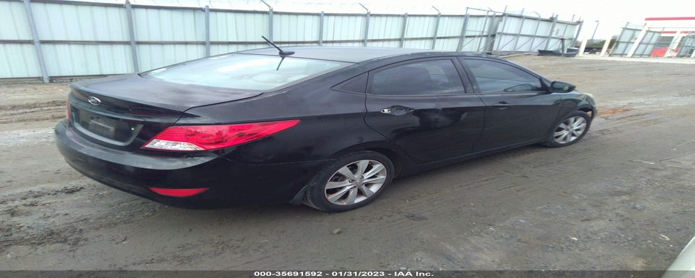 KMHCU4AE4DU283693 2013 HYUNDAI ACCENT photo no. 4