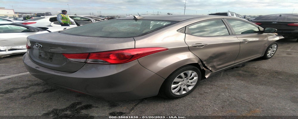 5NPDH4AE9BH045715 2011 HYUNDAI ELANTRA photo no. 4