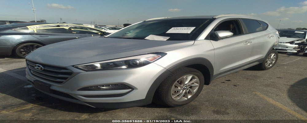 KM8J33A28HU333057 2017 HYUNDAI TUCSON photo no. 2