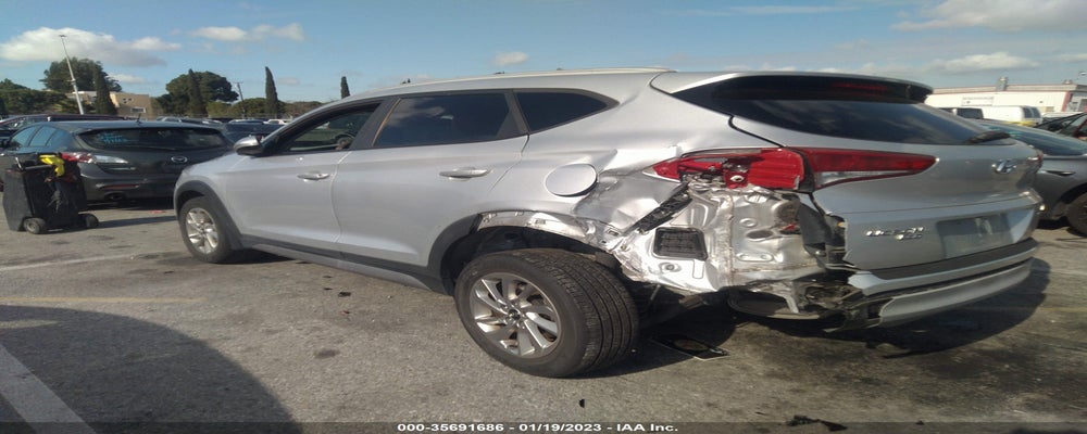 KM8J33A28HU333057 2017 HYUNDAI TUCSON photo no. 3