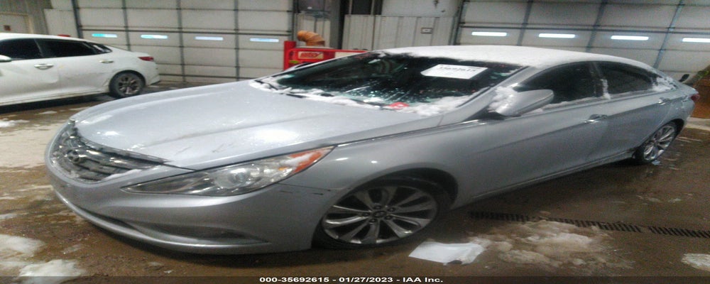 5NPEC4AC8BH054536 2011 HYUNDAI SONATA photo no. 2
