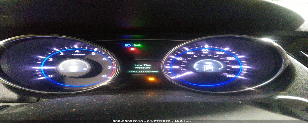 5NPEC4AC8BH054536 2011 HYUNDAI SONATA photo no. 7