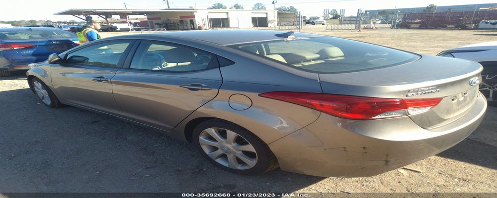5NPDH4AE8DH223858 2013 HYUNDAI ELANTRA photo no. 3