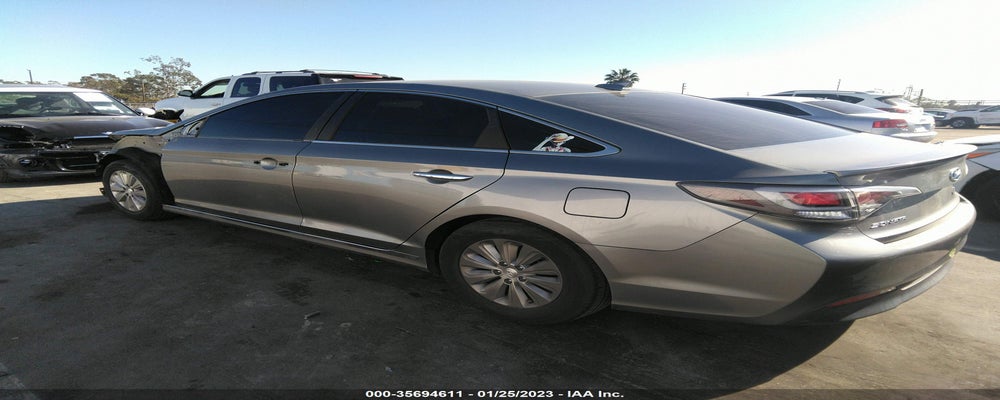 KMHE24L11HA059345 2017 HYUNDAI SONATA HYBRID photo no. 3