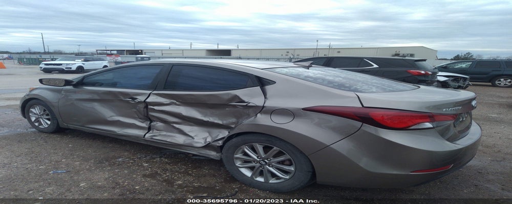 5NPDH4AE9GH748660 2016 HYUNDAI ELANTRA photo no. 3