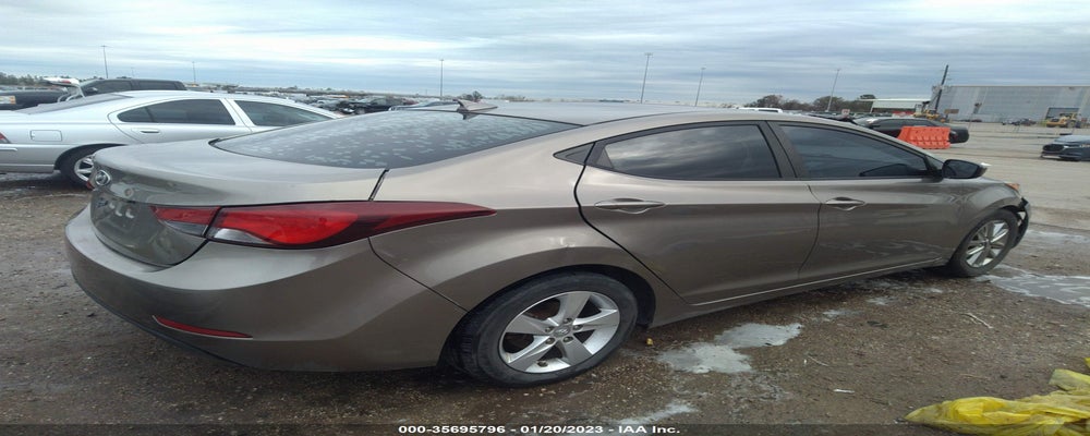 5NPDH4AE9GH748660 2016 HYUNDAI ELANTRA photo no. 4