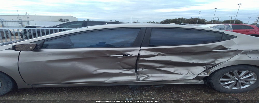 5NPDH4AE9GH748660 2016 HYUNDAI ELANTRA photo no. 6
