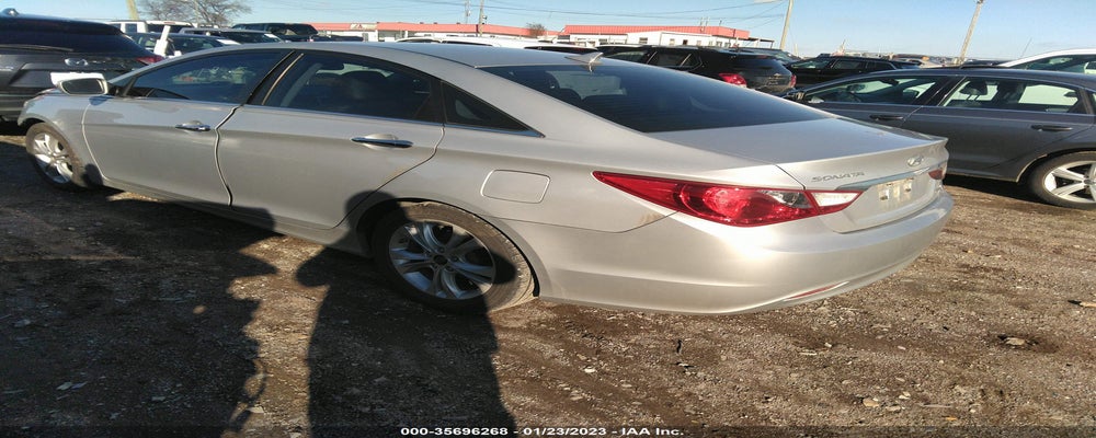 5NPEC4AC9BH084645 2011 HYUNDAI SONATA photo no. 3