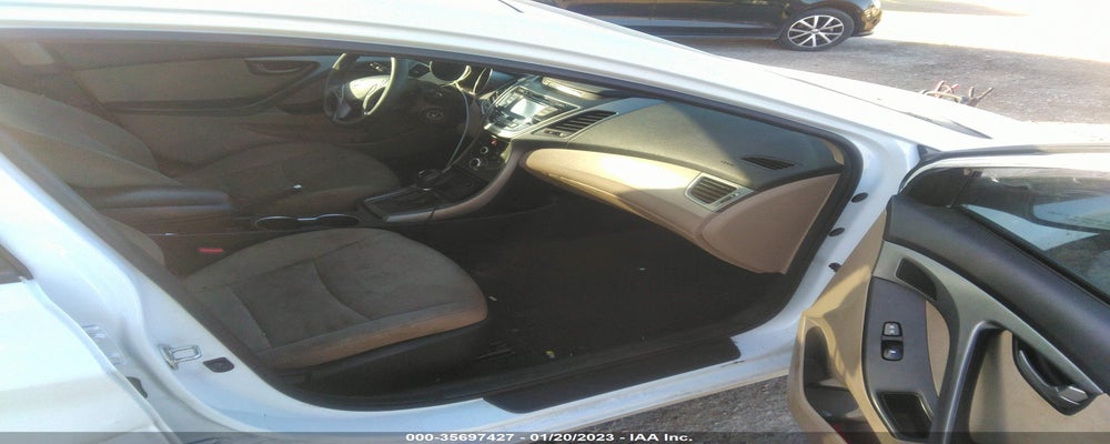 5NPDH4AE1GH743677 2016 HYUNDAI ELANTRA photo no. 5