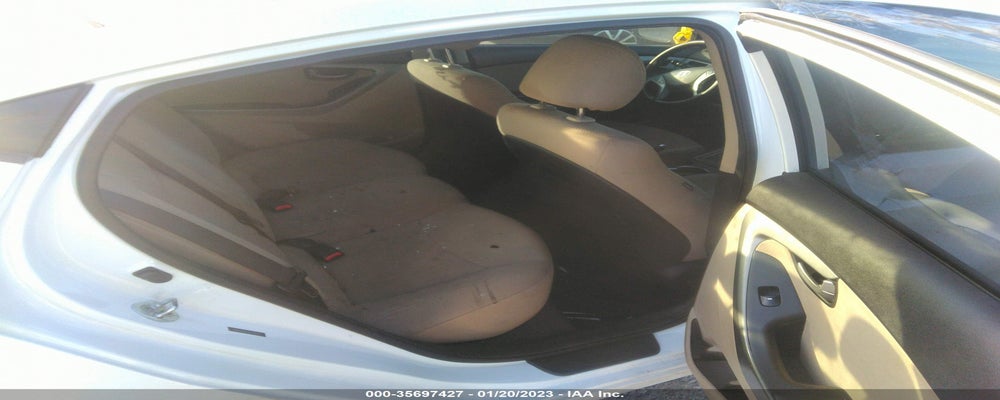 5NPDH4AE1GH743677 2016 HYUNDAI ELANTRA photo no. 8