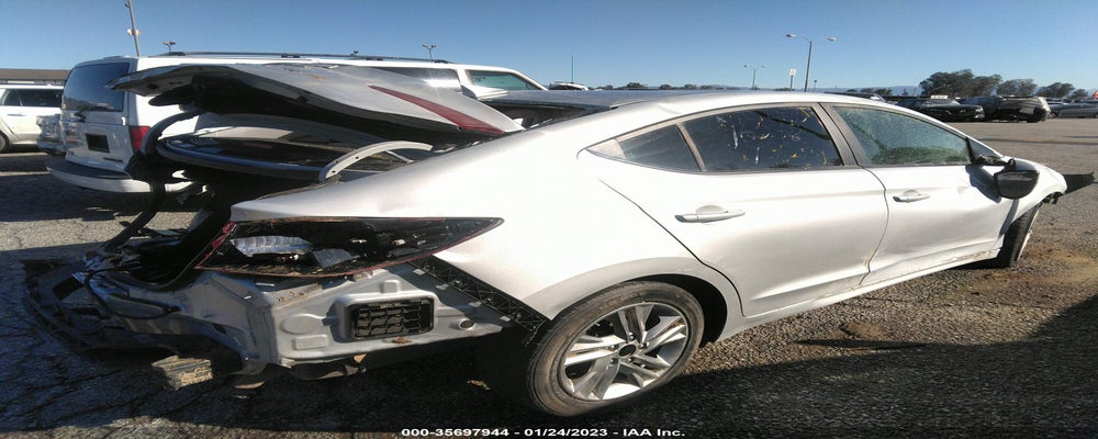 5NPD84LF8KH443083 2019 HYUNDAI ELANTRA photo no. 4