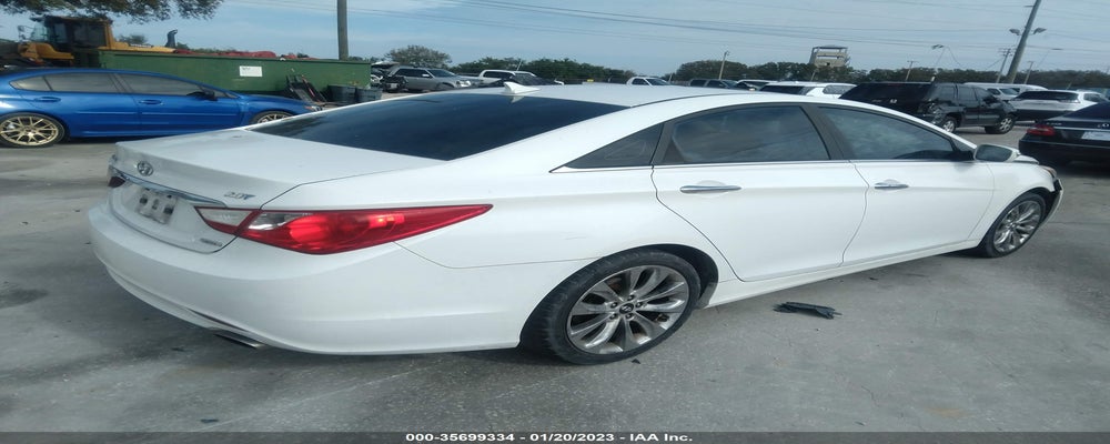 5NPEC4AB4BH232899 2011 HYUNDAI SONATA photo no. 4