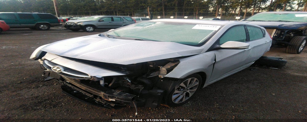 KMHCU5AE2FU231035 2015 HYUNDAI ACCENT photo no. 2