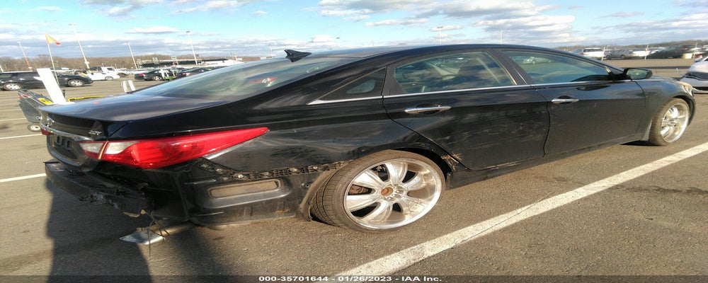 5NPEC4AB9BH316345 2011 HYUNDAI SONATA photo no. 4