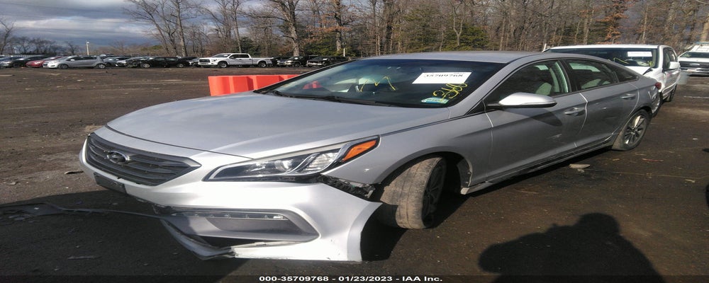 5NPE34AF0FH254195 2015 HYUNDAI SONATA photo no. 2