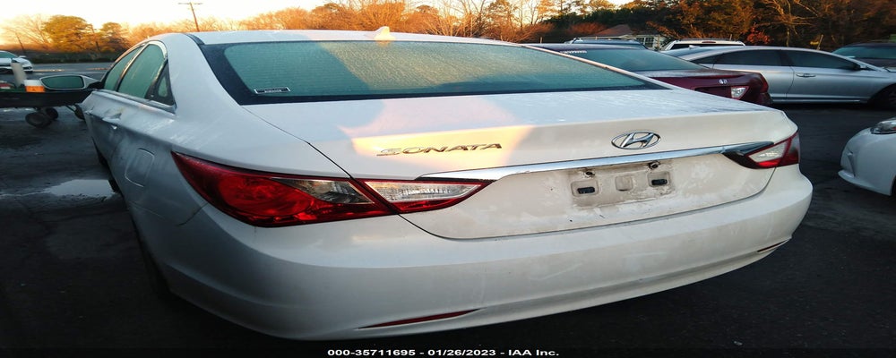 5NPEB4ACXBH059661 2011 HYUNDAI SONATA photo no. 3
