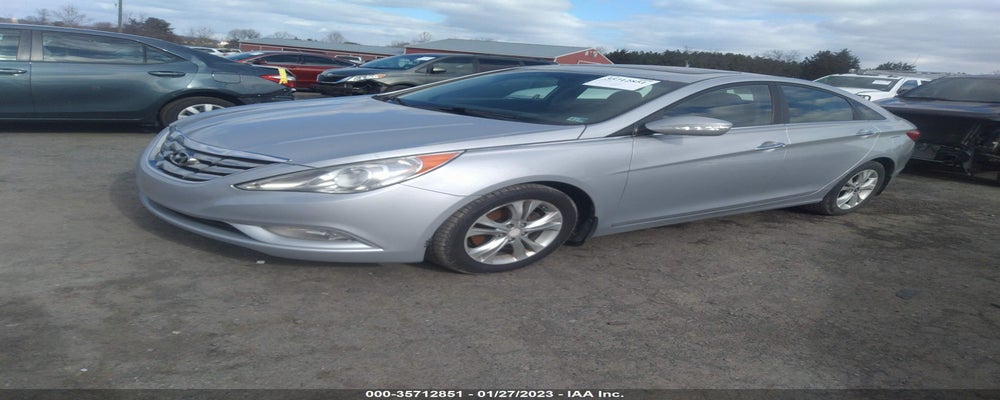 5NPEC4AC1BH093579 2011 HYUNDAI SONATA photo no. 2