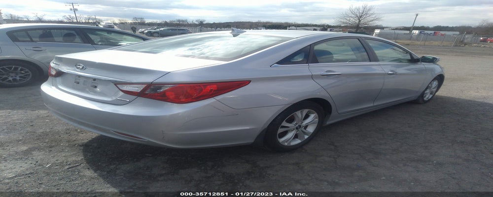 5NPEC4AC1BH093579 2011 HYUNDAI SONATA photo no. 4
