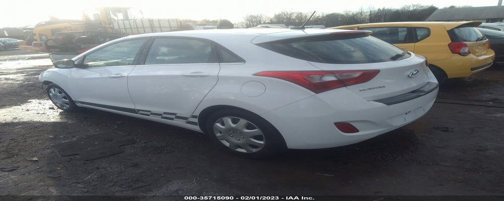 KMHD35LH4GU266837 2016 HYUNDAI ELANTRA GT photo no. 3